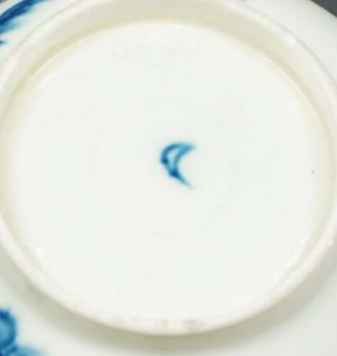 Two Worcester blue painted tea bowls c.1780