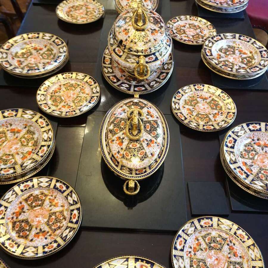 An extensive Davenport Imari Japan pattern 144 piece dinner set dated 1868