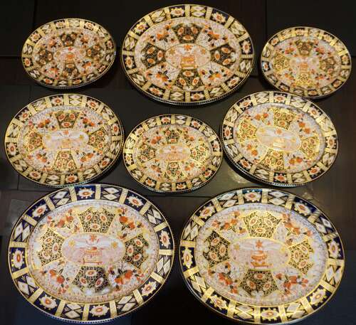 An extensive Davenport Imari Japan pattern 144 piece dinner set dated 1868