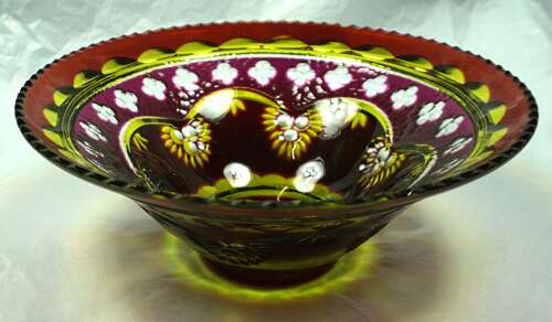 A rare 'taille Canadienne' Val ST Lambert four colour bowl c.1925